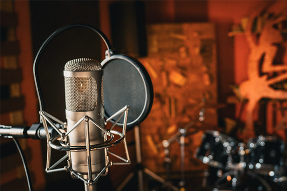 Raummikrofon im Tonstudio