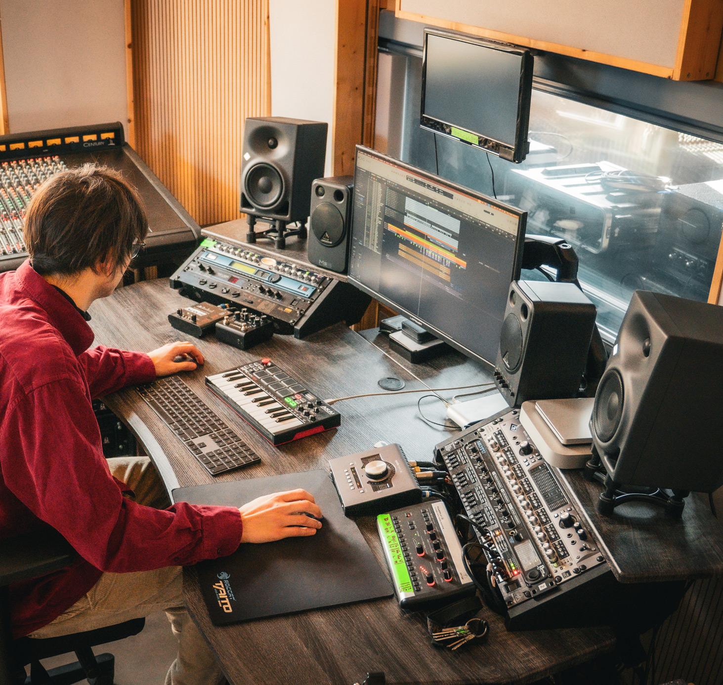 Producer Ferdinand im Tonstudio